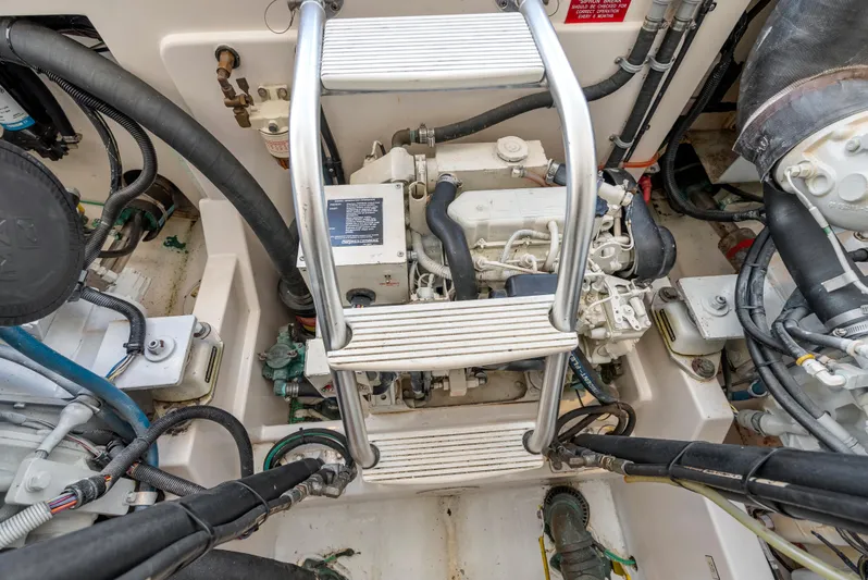 Dropping In Yacht Photos Pics 