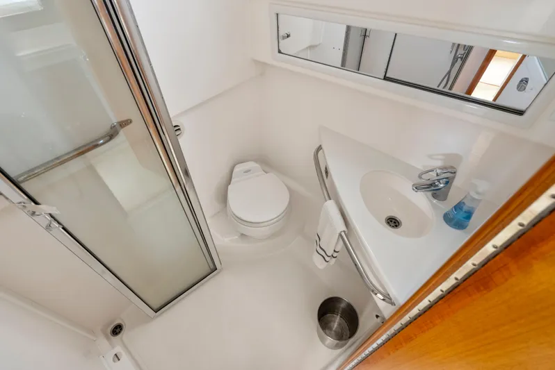 Dropping In Yacht Photos Pics 