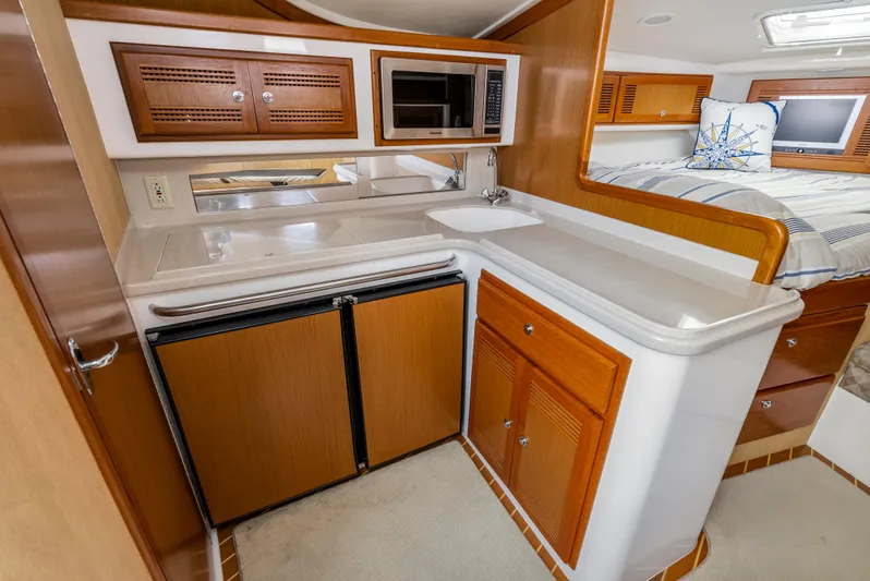 Dropping In Yacht Photos Pics 