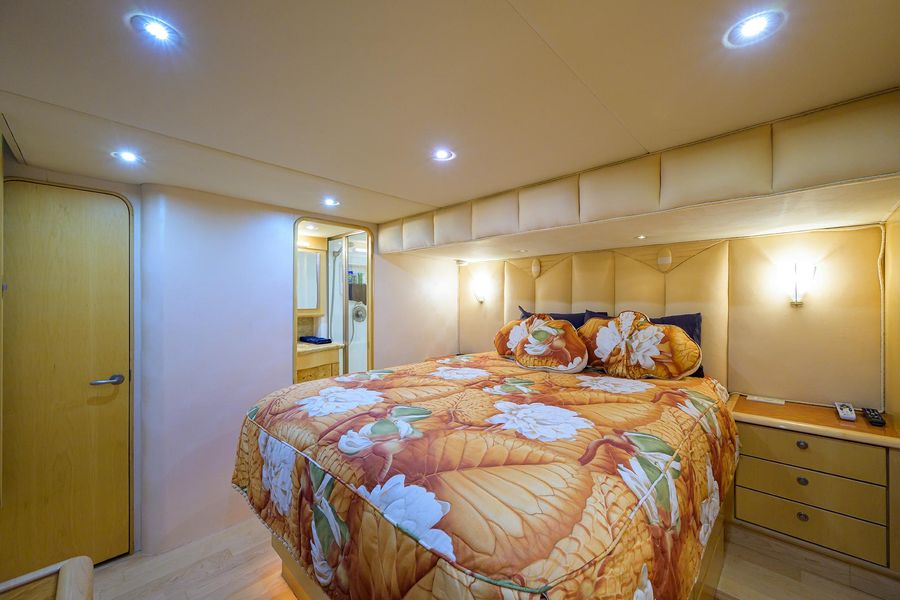 2003 Ocean Yachts Sport Fisherman