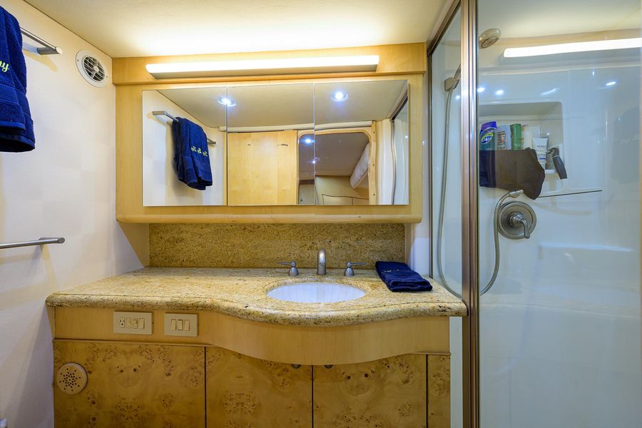 2003 Ocean Yachts Sport Fisherman