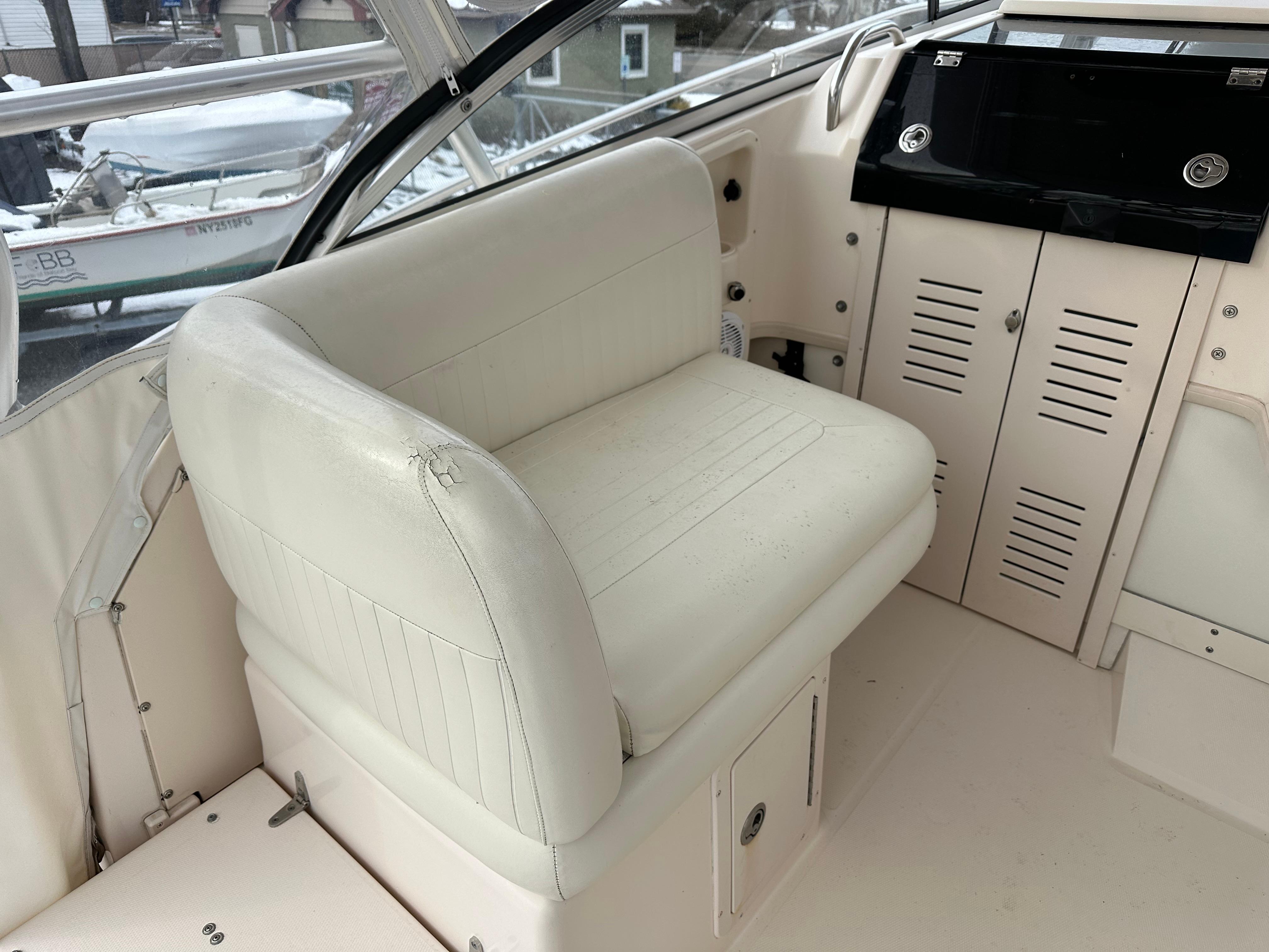 2005 GradyWhite 30 Marlin Cuddy Cabin for sale YachtWorld