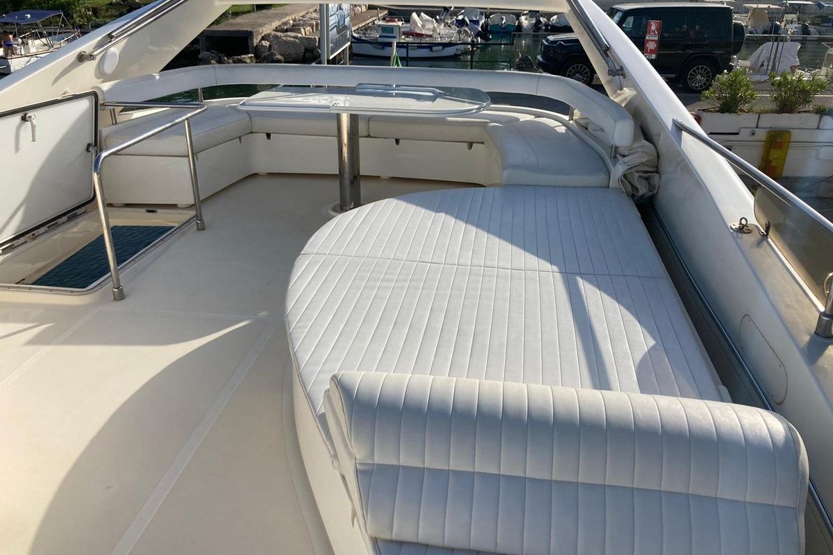 2004 Ferretti Yachts 60 