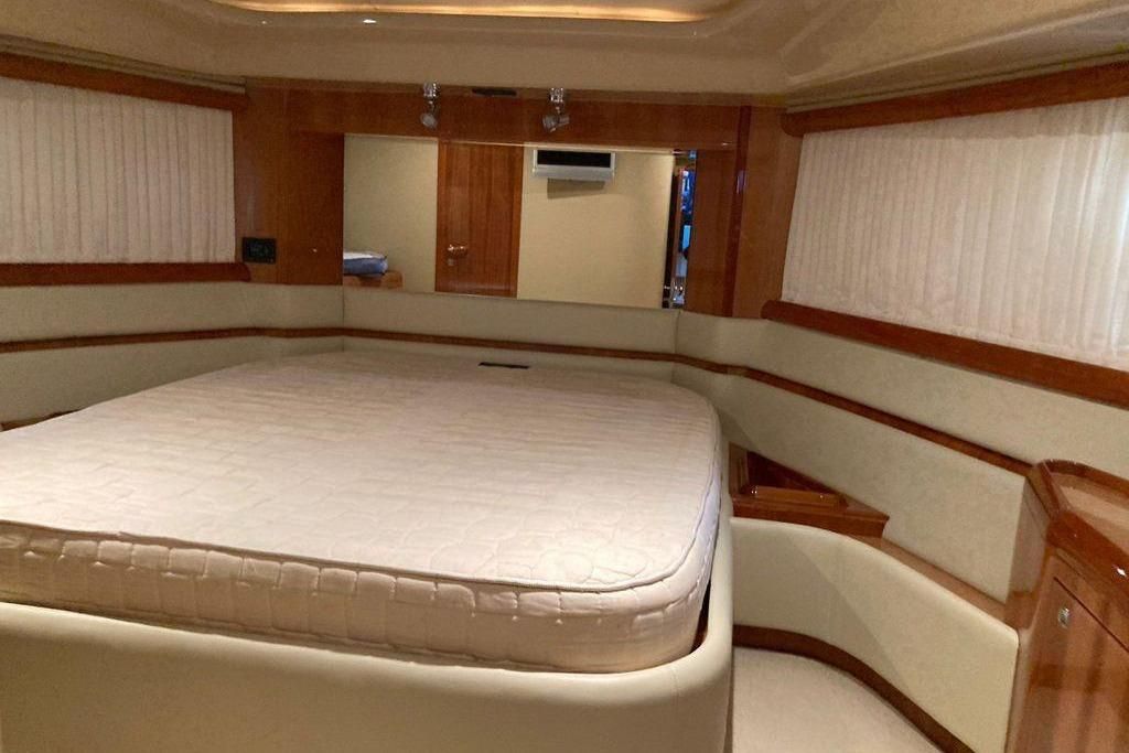 2004 Ferretti Yachts 60 