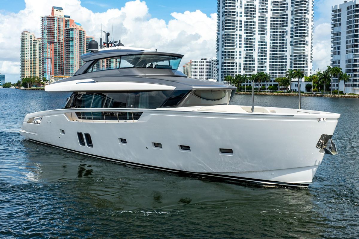 2021 Sanlorenzo 76 