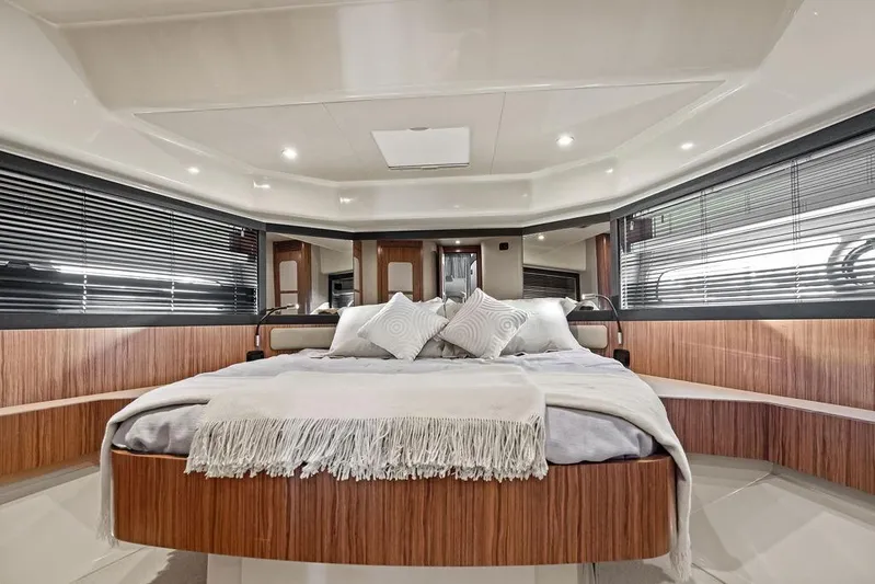 Roma Yacht Photos Pics Luxurious bedroom interior of 2021 Azimut Magellano 43 yacht with modern design.