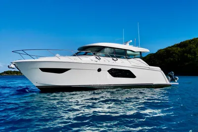Tiara Yachts C49 Coupe