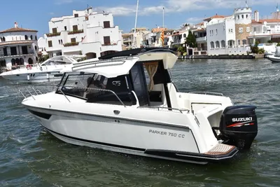 2014 Parker 750 Cabin Cruiser