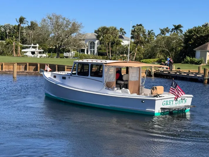 Grey Dawn Yacht Photos Pics New BBQ - aft starboard cockpit