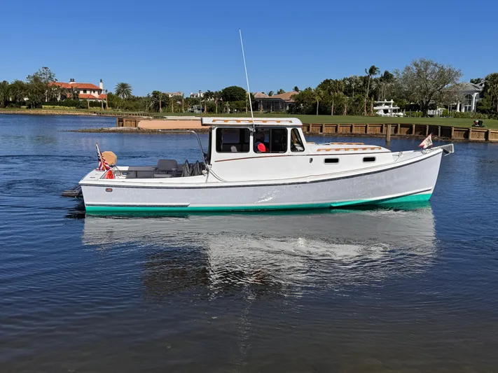 Grey Dawn Yacht Photos Pics Starboard Profile