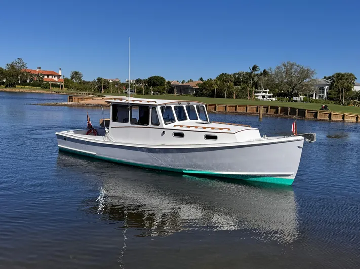 Grey Dawn Yacht Photos Pics 