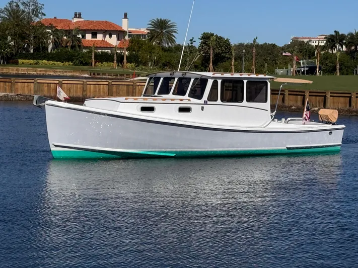 Grey Dawn Yacht Photos Pics 