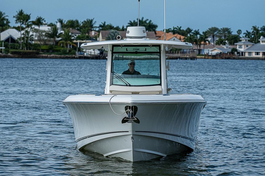 2018 Boston Whaler 350 Outrage