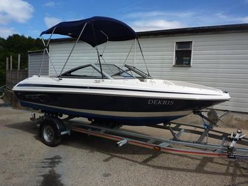 2011 Larson LX 850 Classic