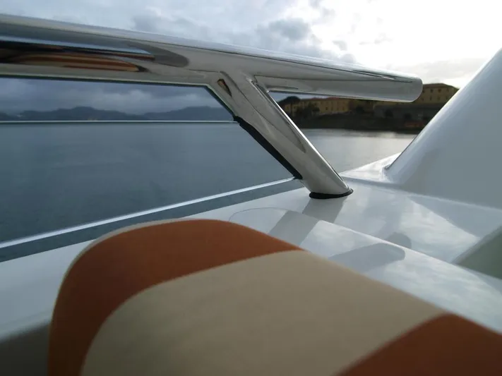 Moonriver Yacht Photos Pics 