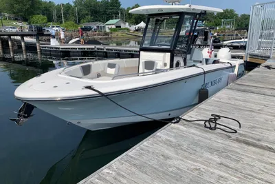 Robalo R250 Center Console