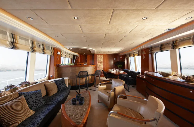 Moonriver Yacht Photos Pics 