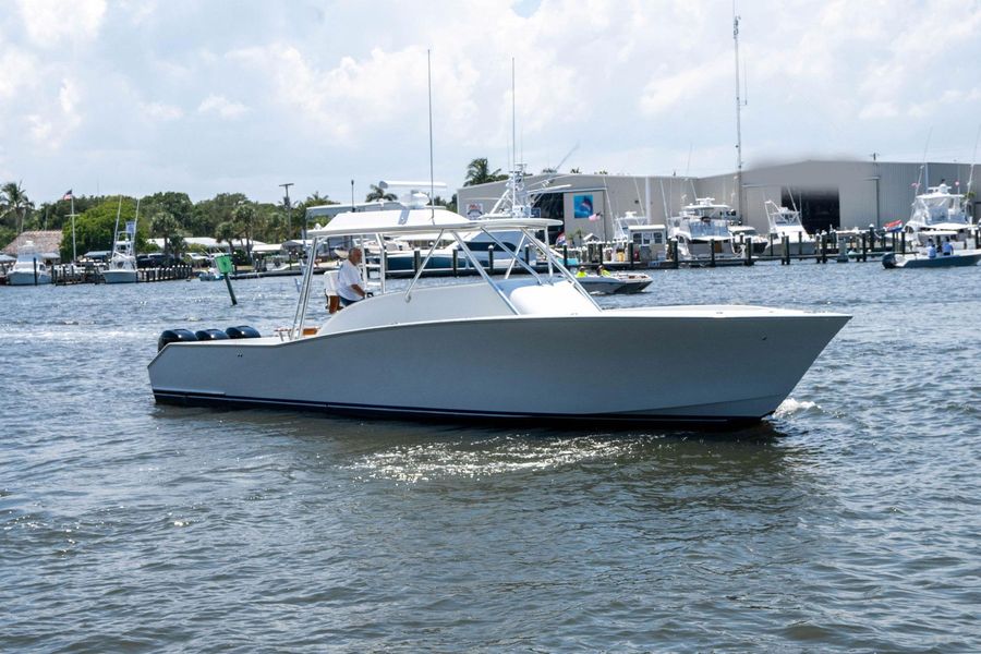 2009 Custom Carolina American Custom Yachts Walkaround