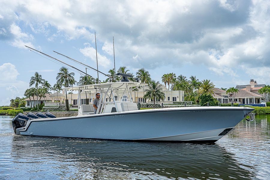 2015 SeaVee 39LE with Mercury V8's!