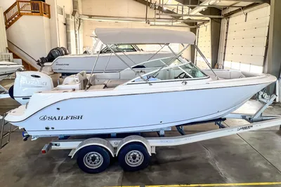 Sailfish 236 DC