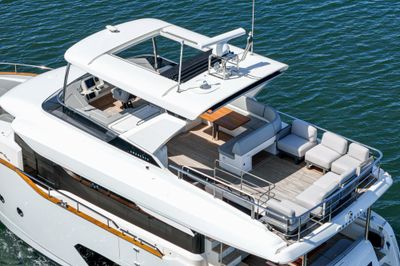 Yacht