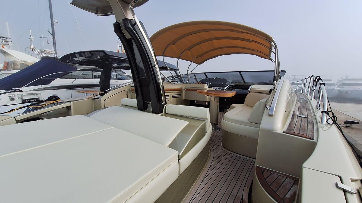 2010 Riva 52 