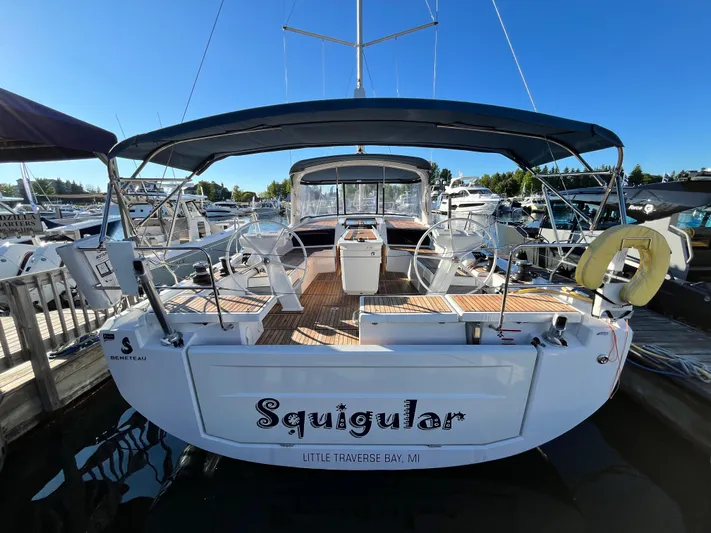 Squigular Yacht Photos Pics 