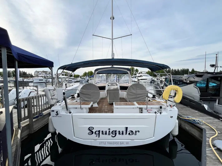 Squigular Yacht Photos Pics 