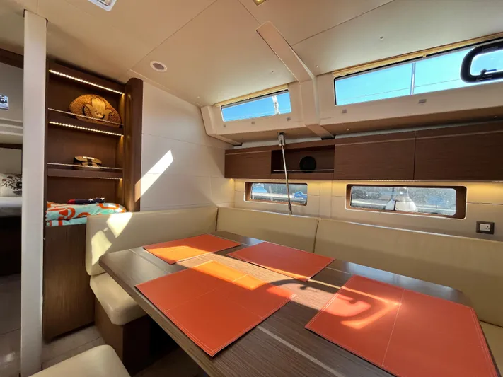 Squigular Yacht Photos Pics 