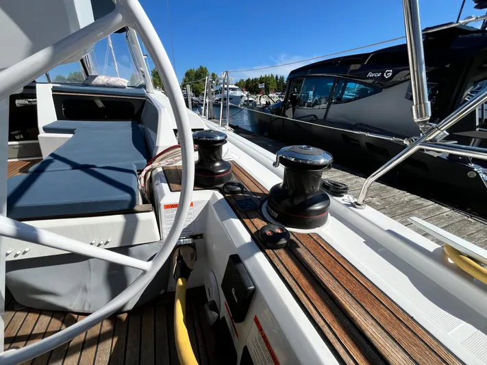 Squigular Yacht Photos Pics 