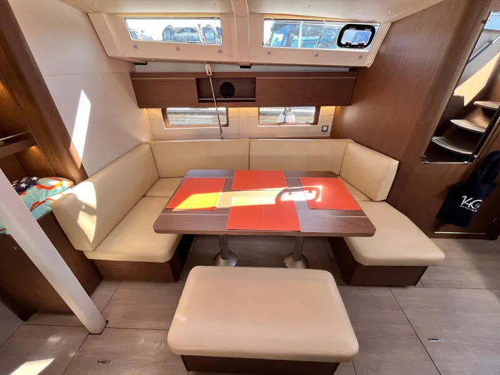 Squigular Yacht Photos Pics 