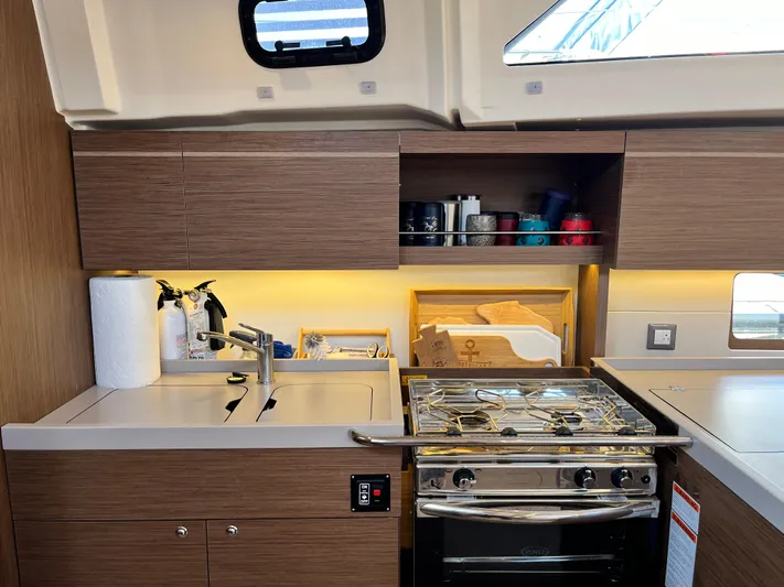 Squigular Yacht Photos Pics 