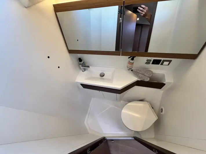 Squigular Yacht Photos Pics 