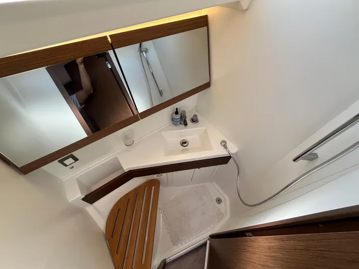 Squigular Yacht Photos Pics 