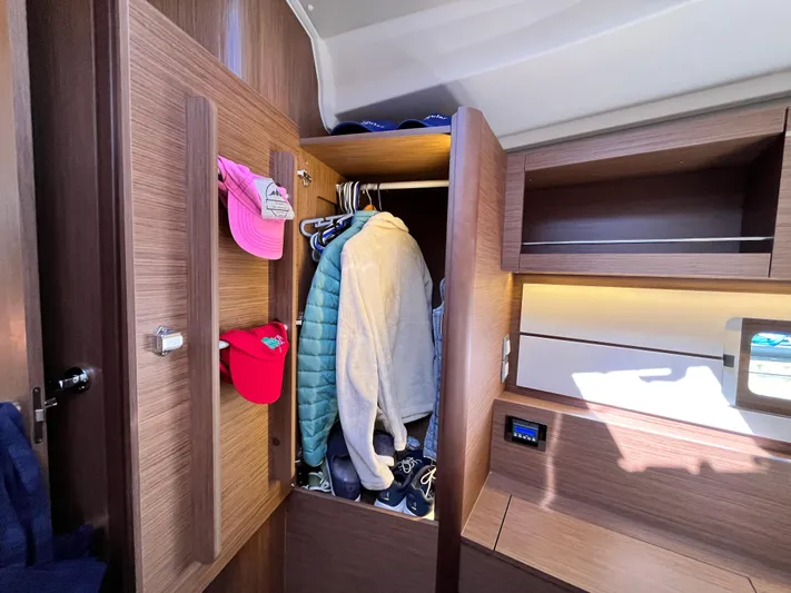 Squigular Yacht Photos Pics 