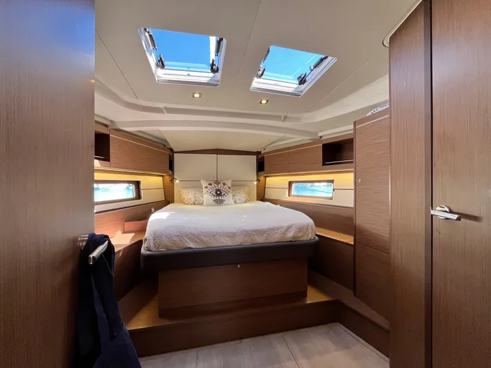 Squigular Yacht Photos Pics 