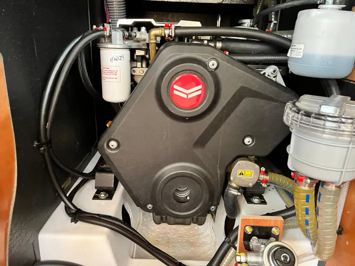 Squigular Yacht Photos Pics 