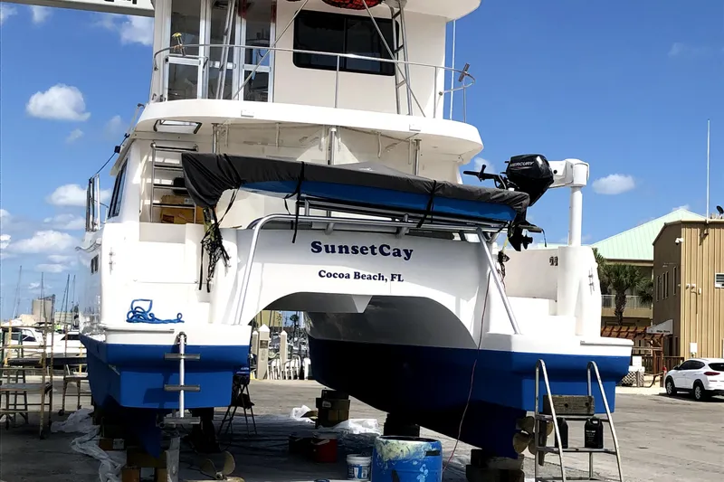 Sunset Cay Yacht Photos Pics 