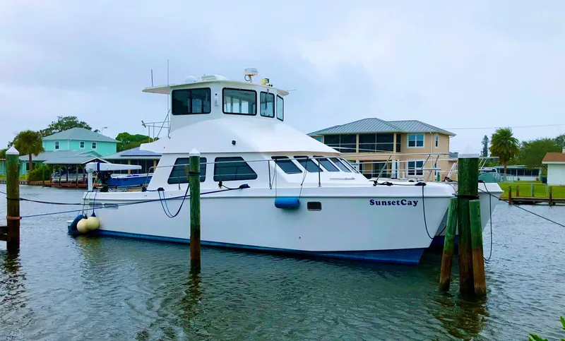 Sunset Cay Yacht Photos Pics 