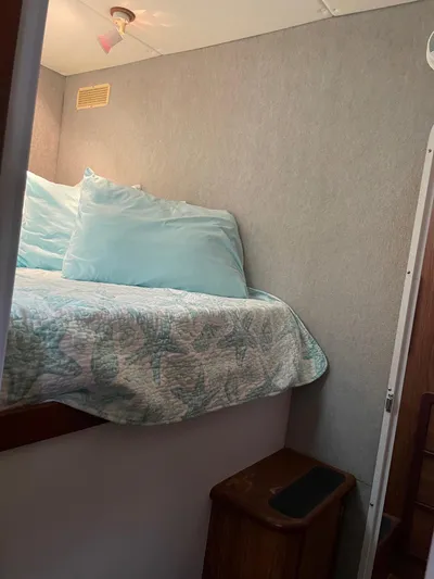 Sunset Cay Yacht Photos Pics Port Stateroom