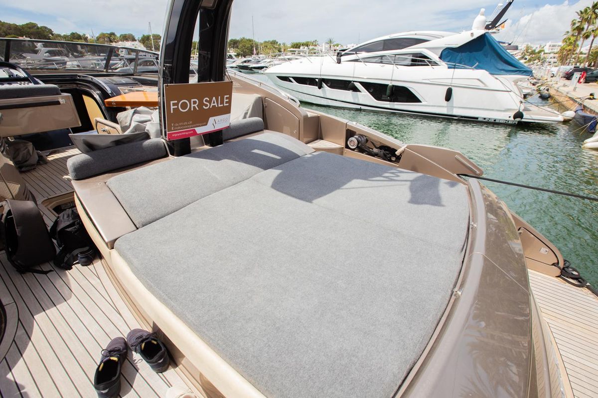 2009 Riva 53 