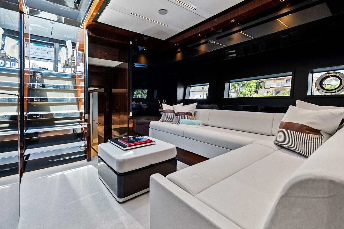 2024 Riva 76 