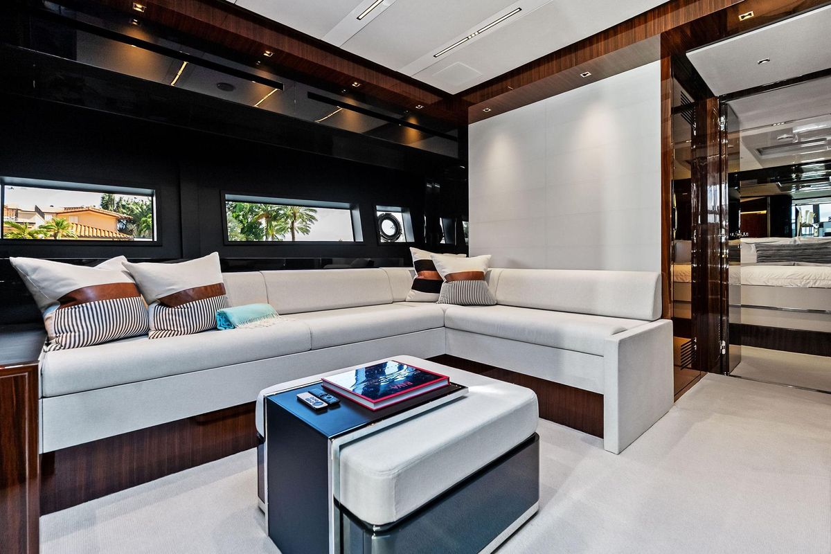 2024 Riva 76 