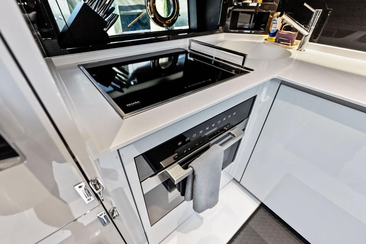 2024 Riva 76 