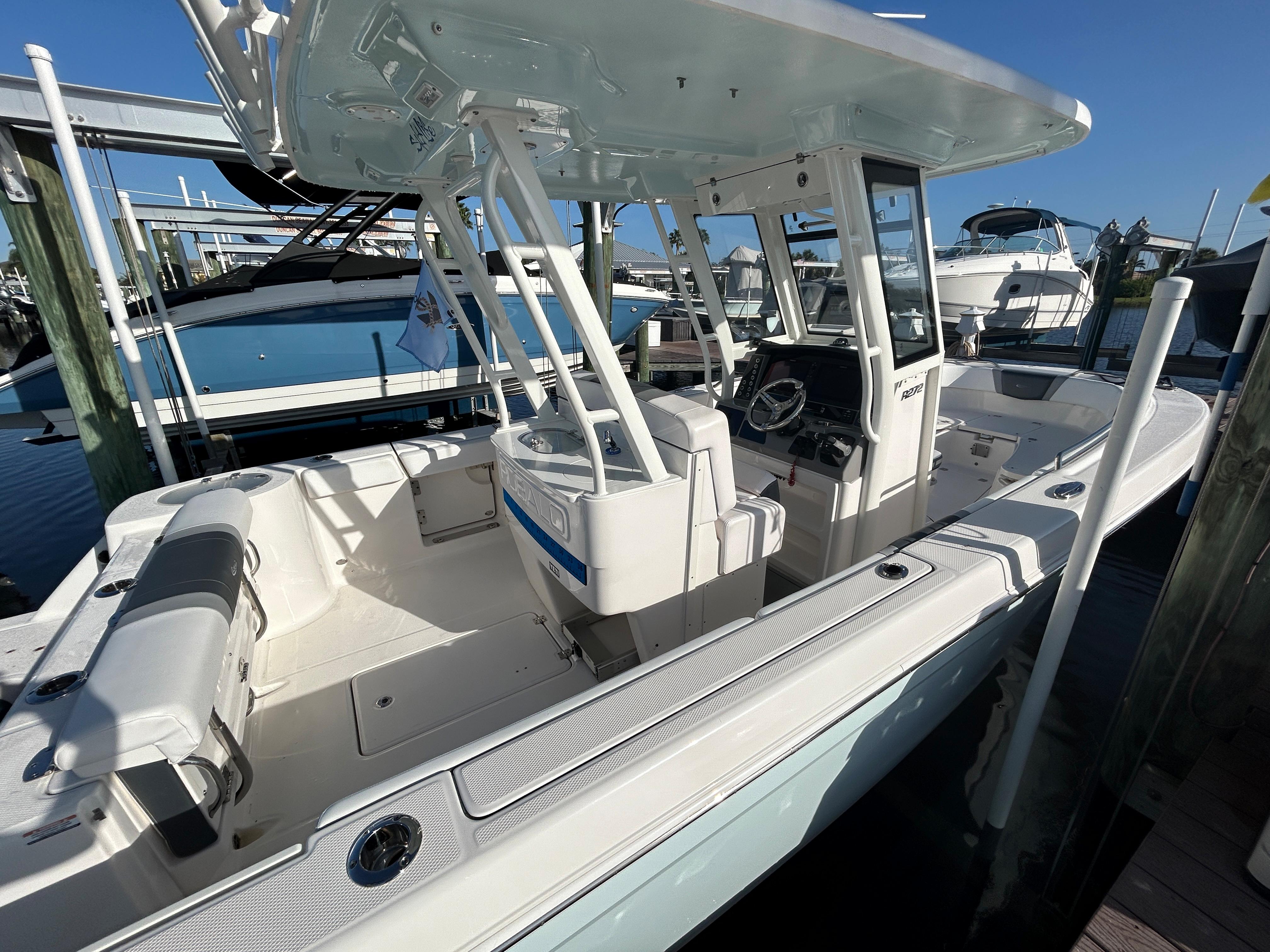 2021 Robalo R272 Center Console Centre Console for sale - YachtWorld