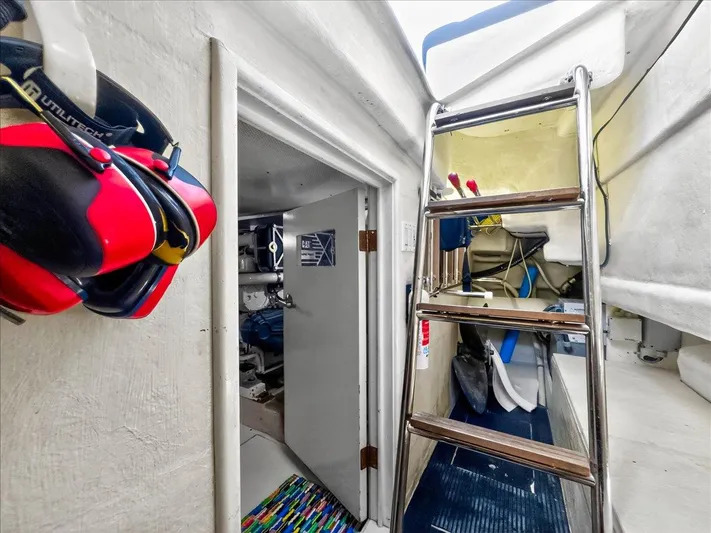 Vortex Yacht Photos Pics 