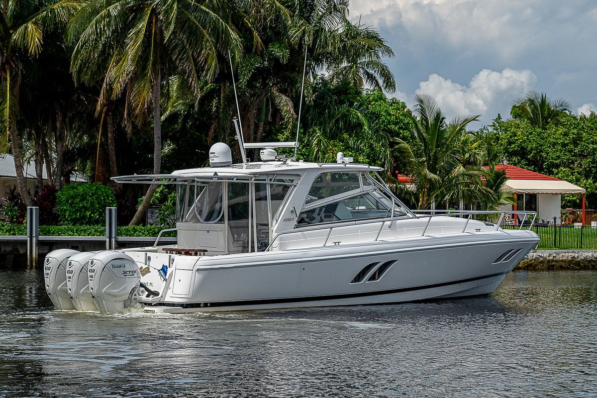 2014 Intrepid 47 