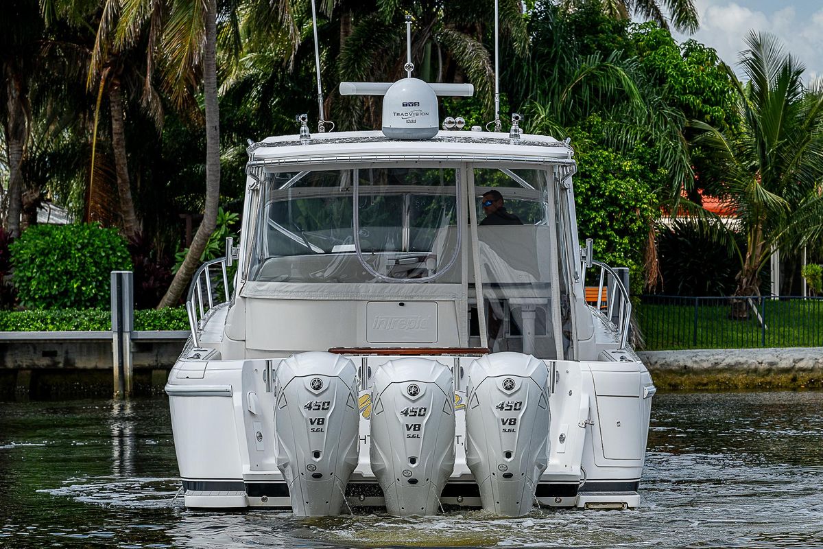 2014 Intrepid 47 
