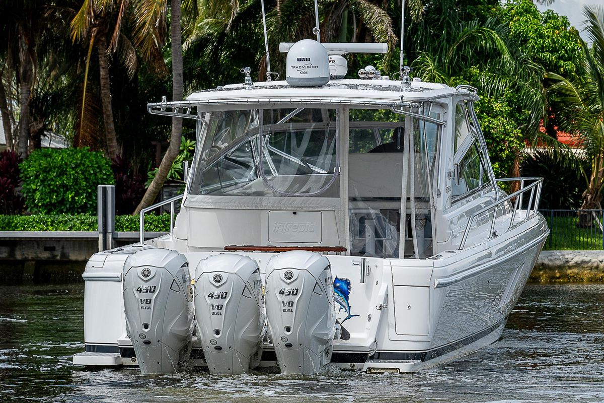 2014 Intrepid 47 