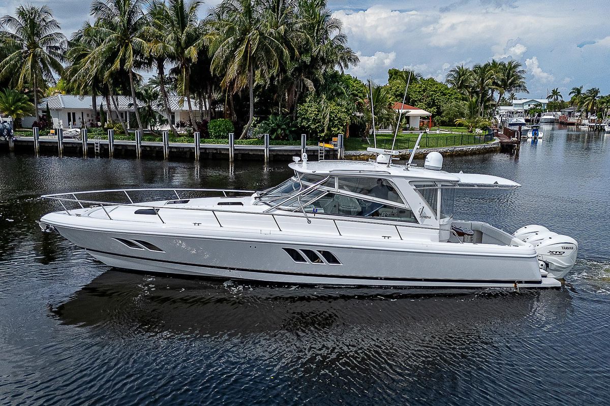 2014 Intrepid 47 